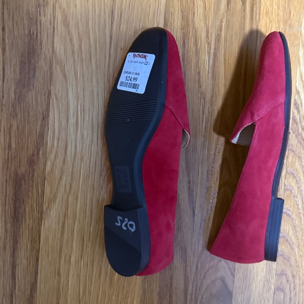 Nwot Naturalizer Red Suede Women's Flats - Picture 4 of 5